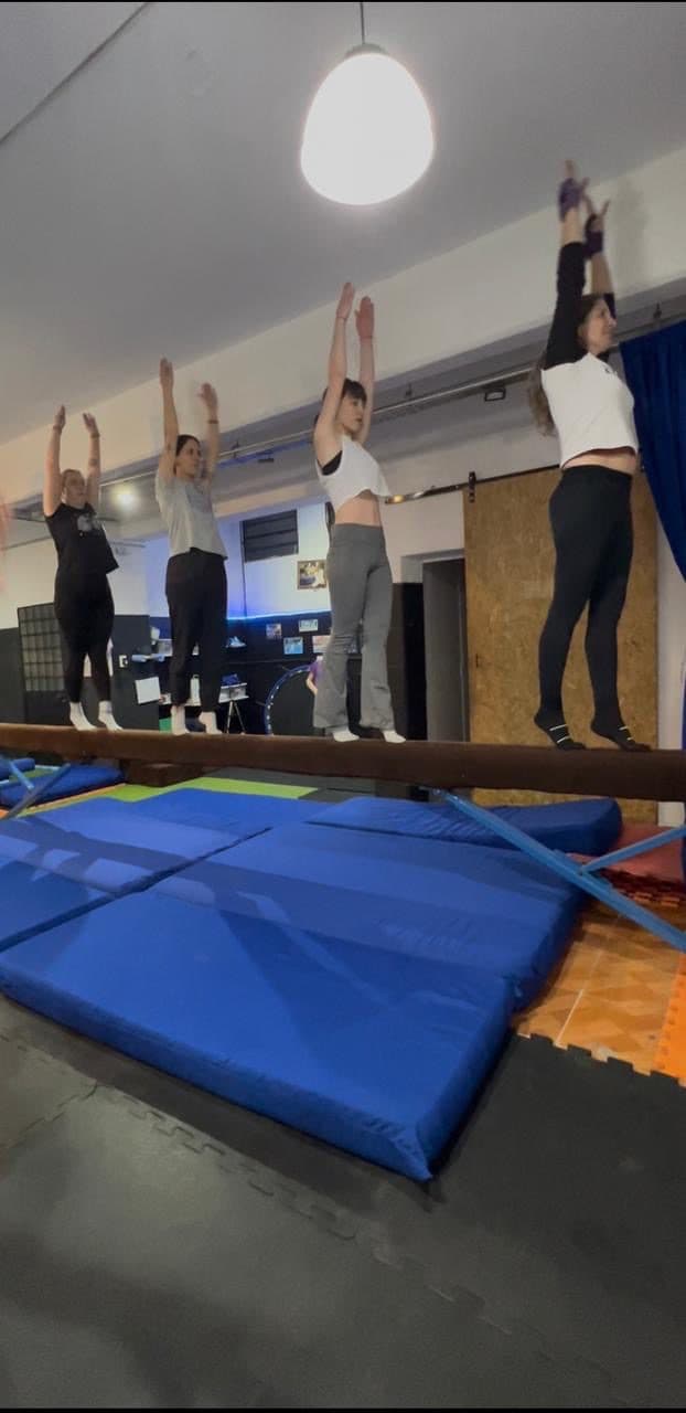 Momento de una clase en Sky Gym